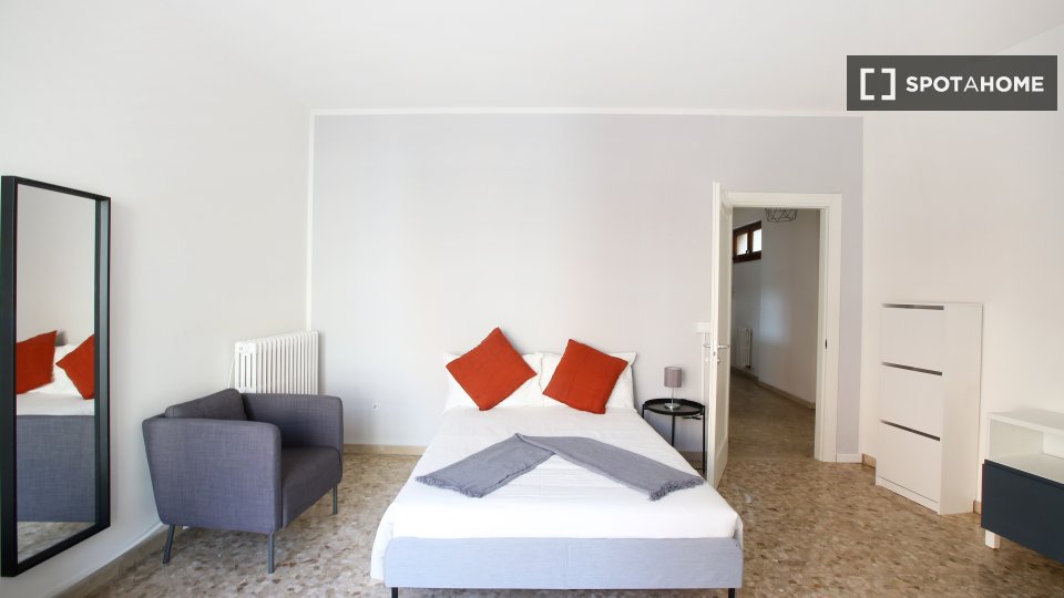Double room Milan, 3 beds, 80m² — photo 3