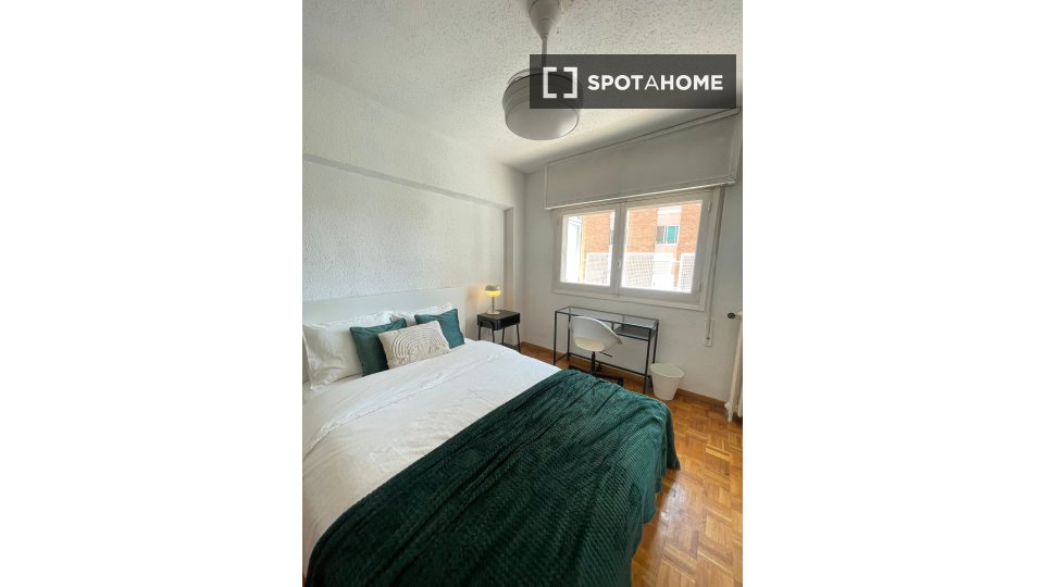 Double room Madrid, 6 beds — photo 10