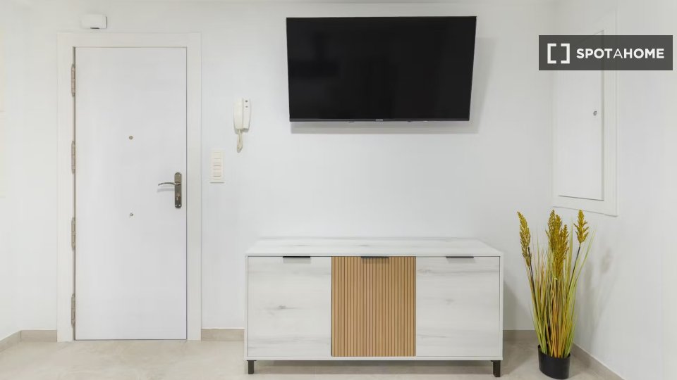 Double room Alicante, 8 beds, 201m² — photo 5