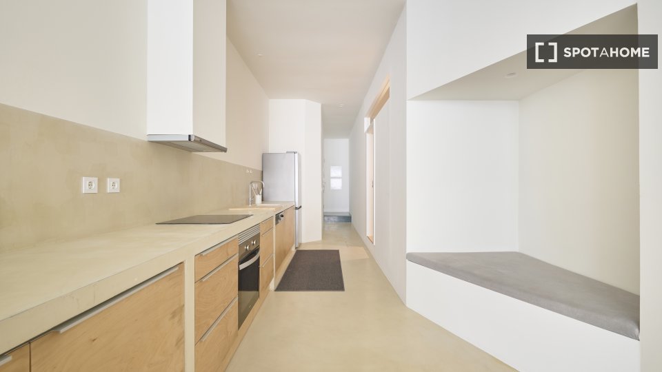 Apartment Lisbon, 2 beds — photo 17