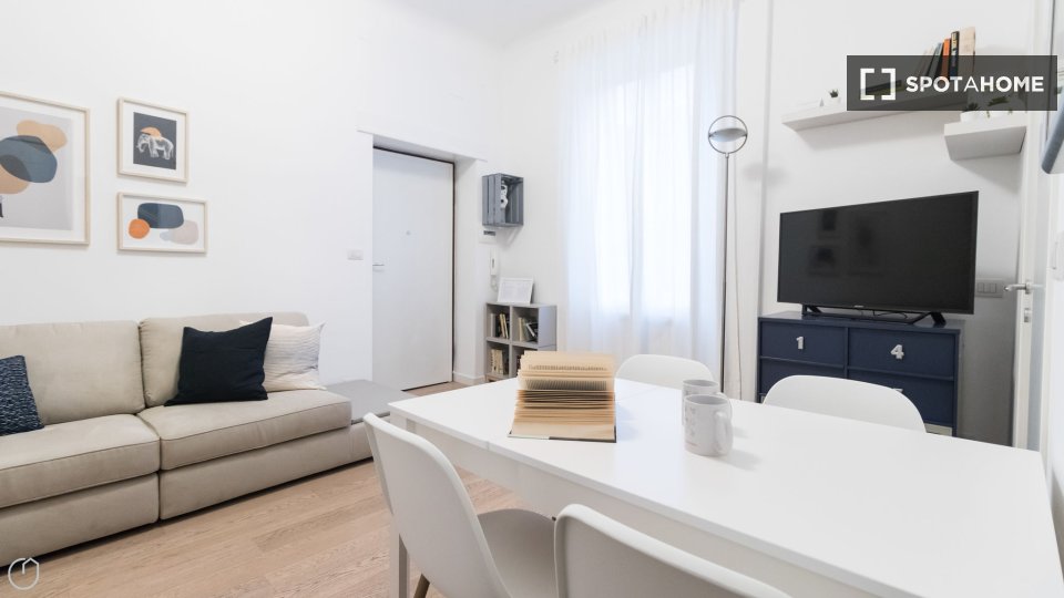 Apartment Milan, 2 beds, 62m² — photo 9