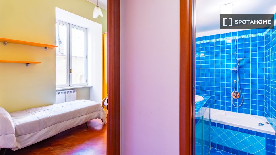 Apartment Naples, 2 beds, 99m² — photo 15