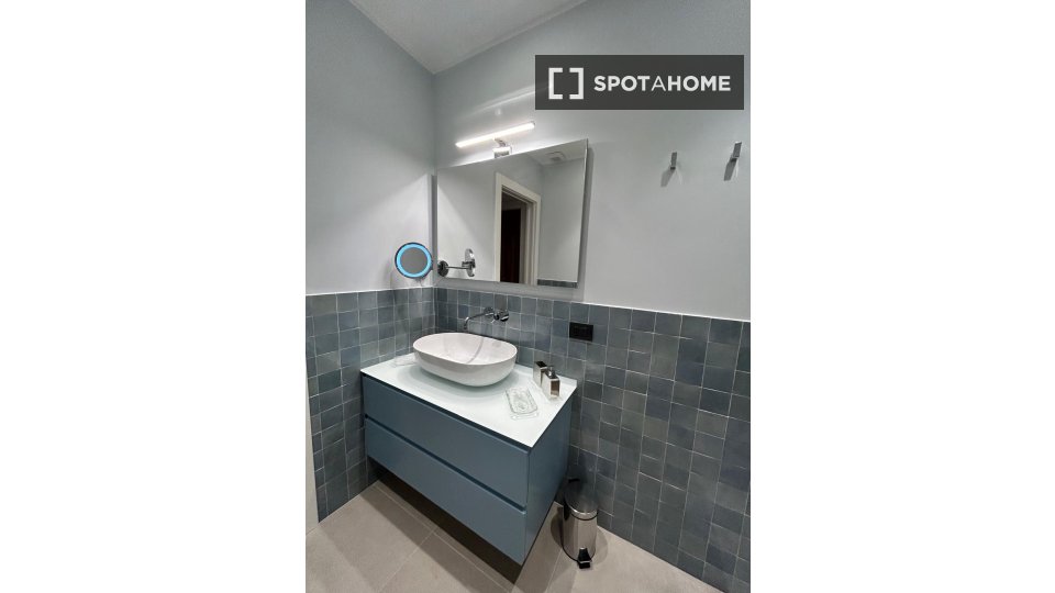 Double room Milan, 4 beds, 110m² — photo 1