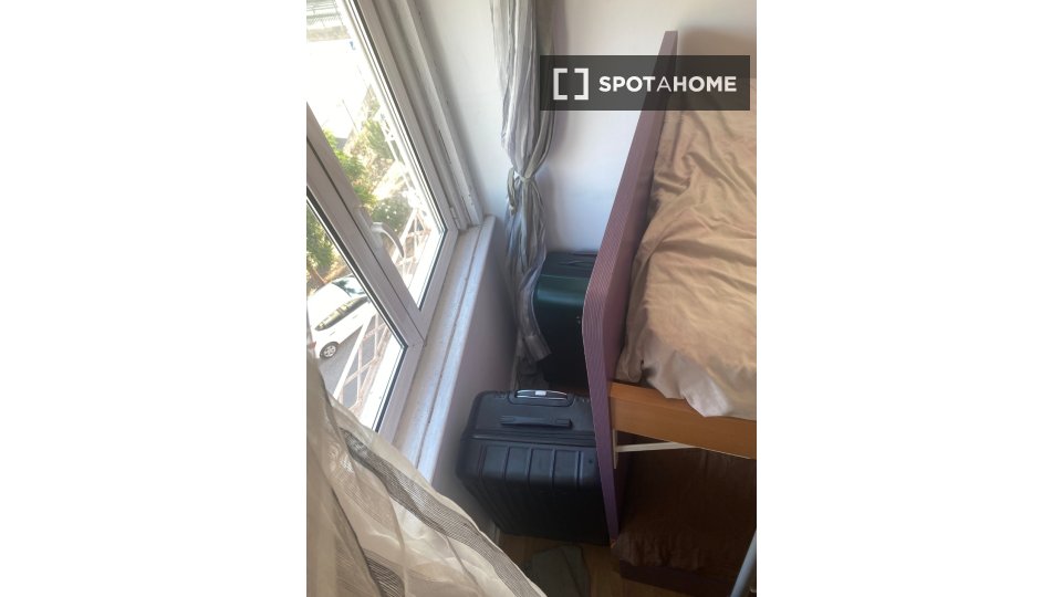 Double room Lisbon, 5 beds, 90m² — photo 38