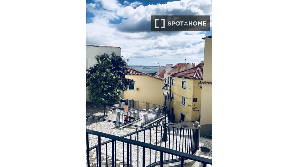 Apartment mono Lisbon, 50m² — photo 2