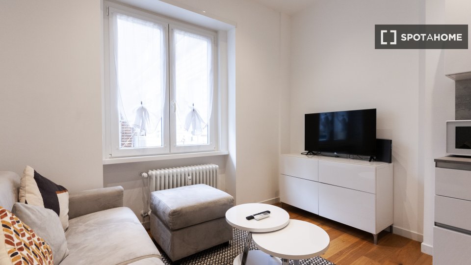 Apartment Milan, 1 bed — photo 12