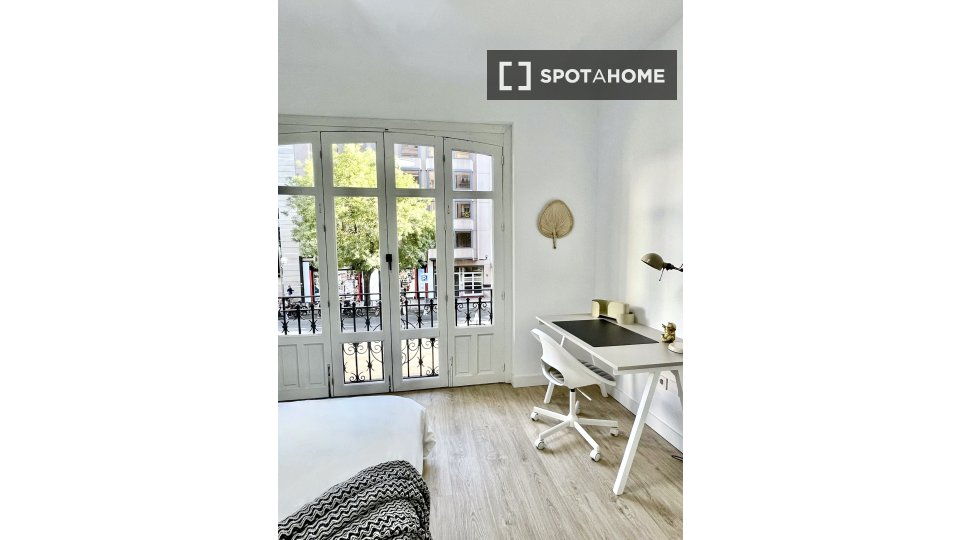 Double room Madrid, 7 beds — photo 24