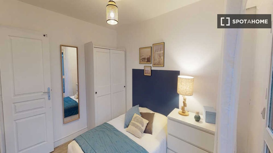 Double room Paris, 4 beds, 90m² — photo 10