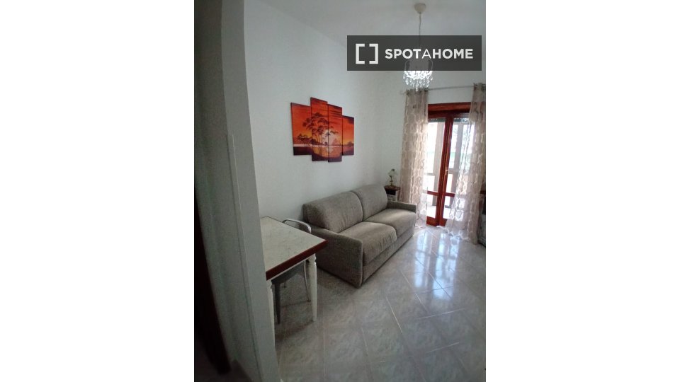 Double room Rome, 3 beds, 75m² — photo 30