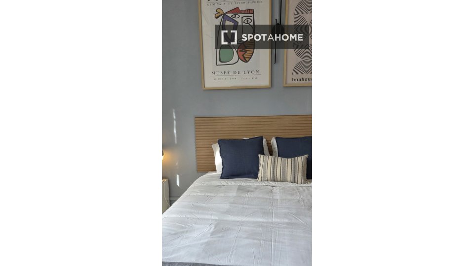 Double room Barcelona, 10 beds, 210m² — photo 11