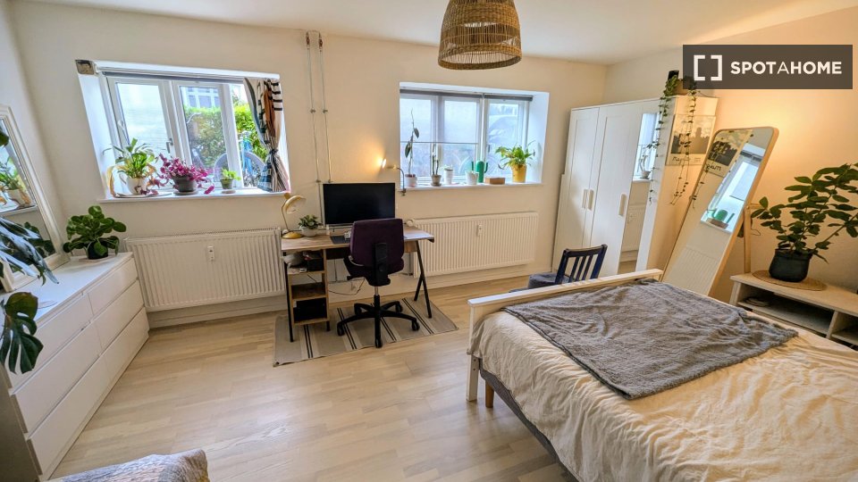 Double room Copenhagen, 3 beds, 30m² — photo 7