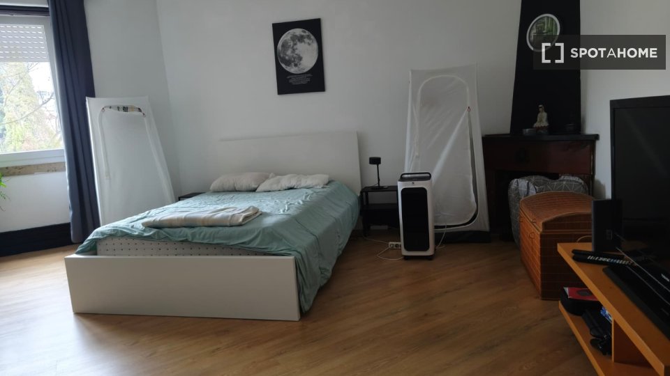Double room Lisbon, 5 beds — photo 10