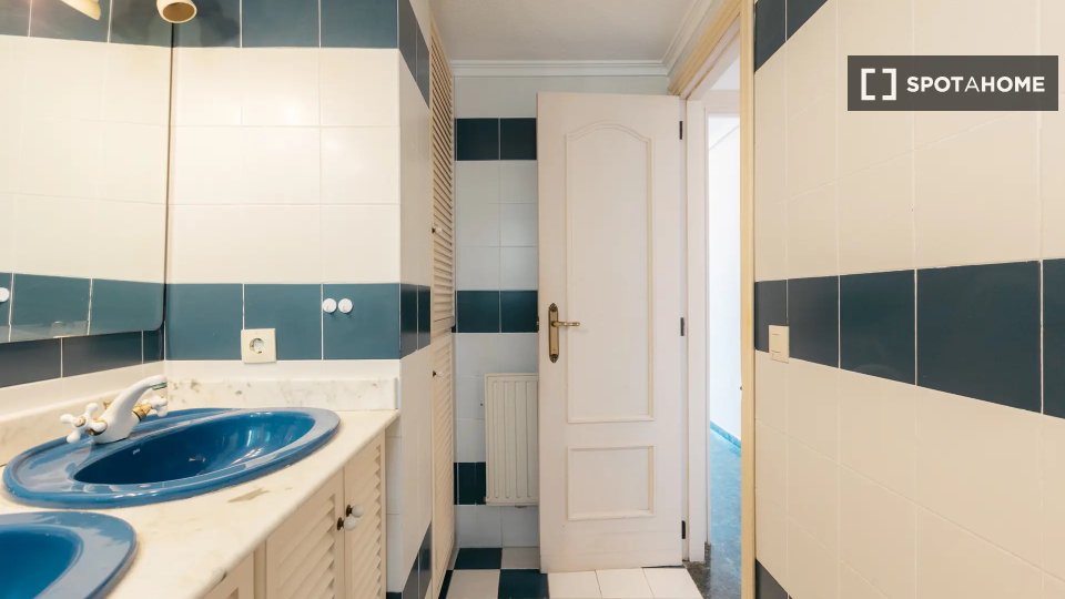 Double room Valencia, 6 beds — photo 7