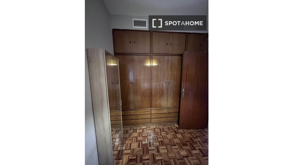 Double room Madrid, 1 bed, 110m² — photo 5