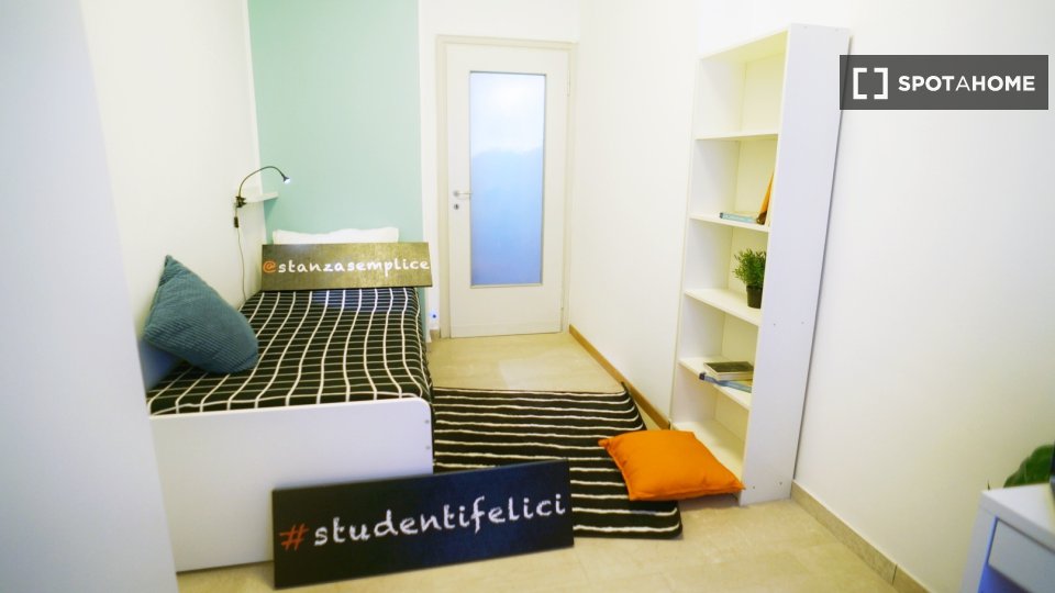 Double room Milan, 5 beds — photo 11