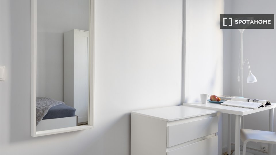 Double room Barcelona, 4 beds, 75m² — photo 12