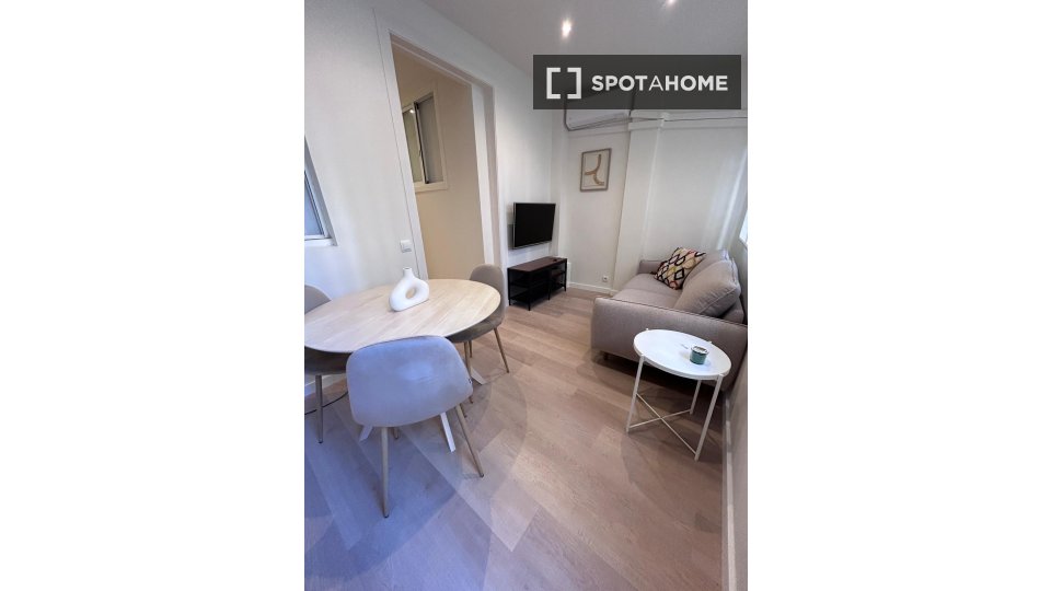 Apartment Barcelona, 3 beds — photo 6