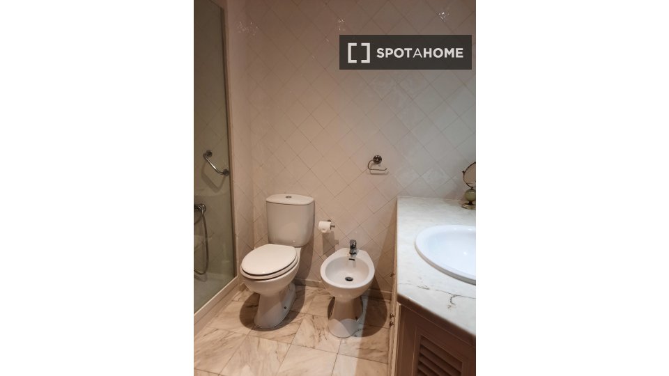 Apartment Lisbon, 1 bed — photo 6