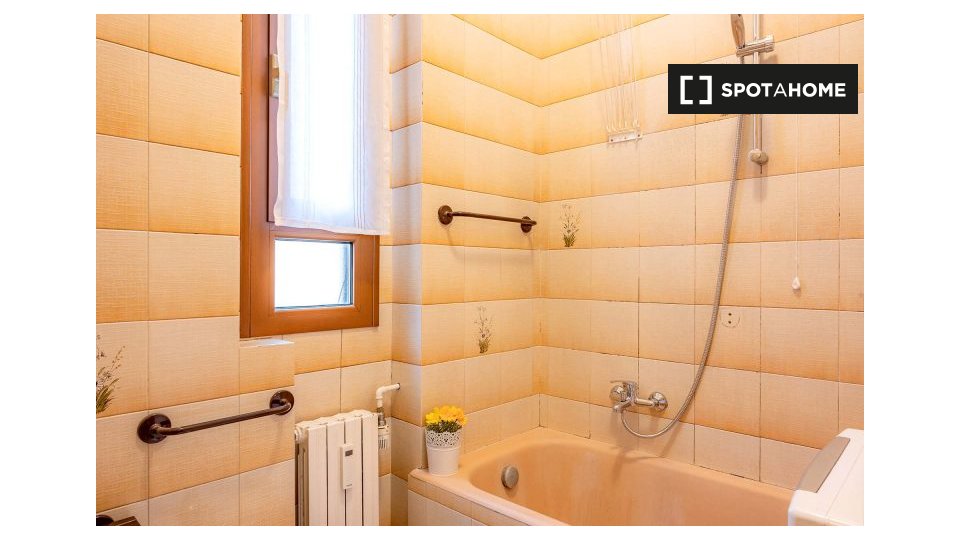 Double room Milan, 3 beds, 70m² — photo 5