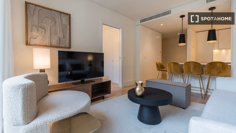 Apartment Lisbon, 1 bed — photo 13