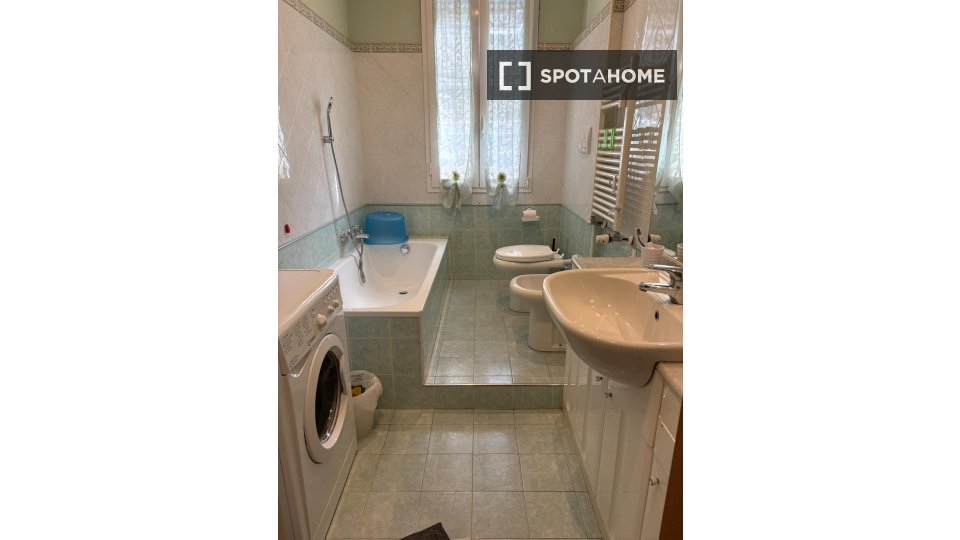 Double room Milan, 3 beds, 100m² — photo 8