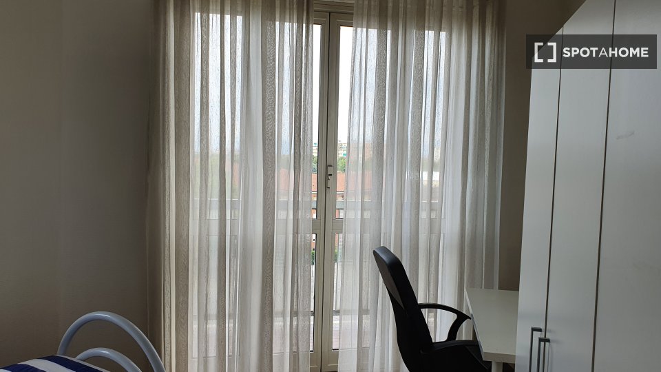 Double room Turin, 4 beds, 122m² — photo 1