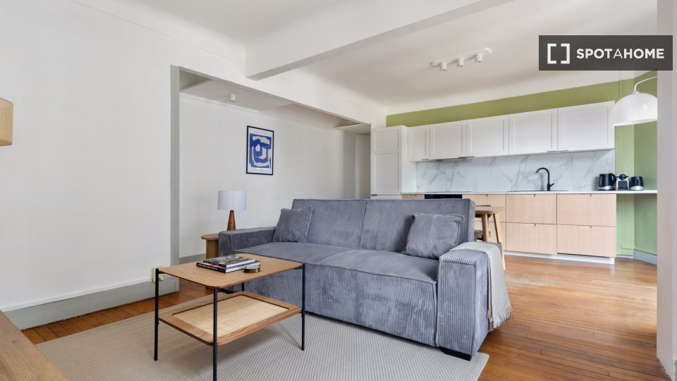 Apartment Paris, 2 beds, 64m² — photo 1