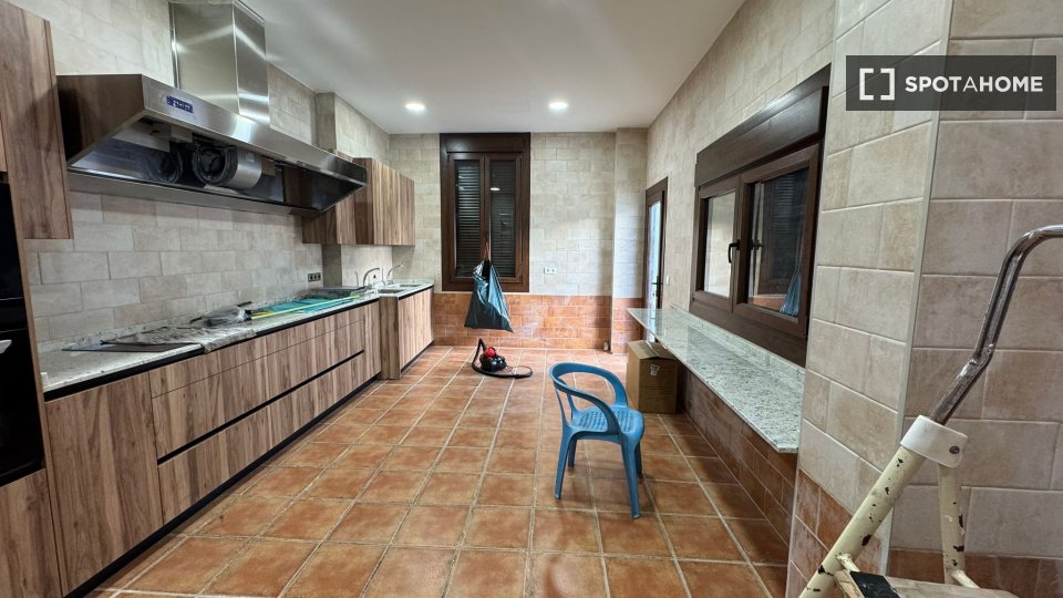 Double room Alicante, 10 beds, 650m² — photo 8