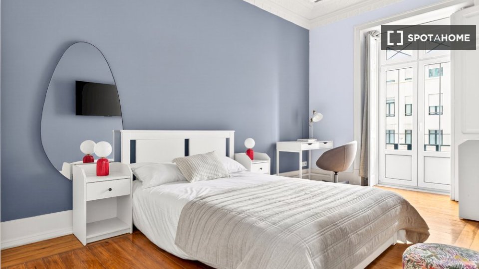 Double room Lisbon, 5 beds — photo 10