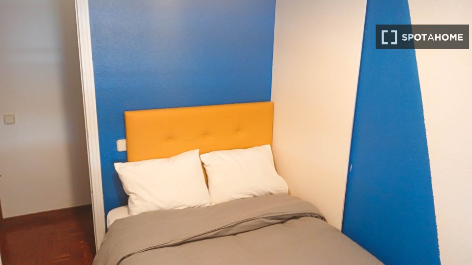 Double room Madrid, 6 beds — photo 3