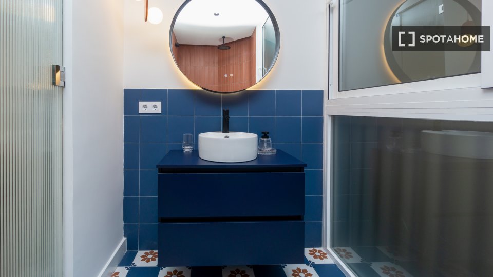 Apartment Barcelona, 4 beds, 135m² — photo 3