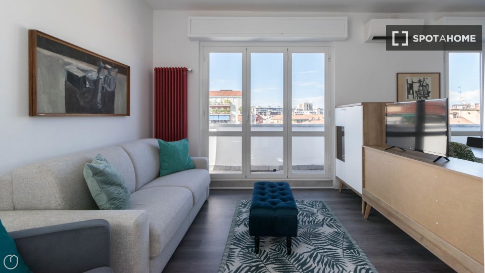 Apartment Milan, 2 beds, 70m² — photo 2