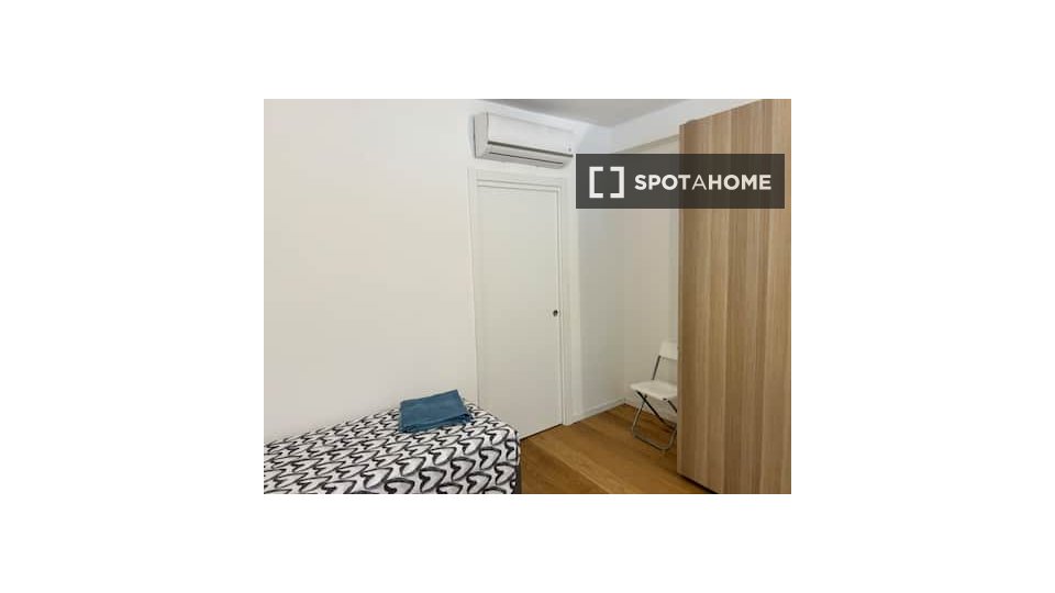 Apartment Milan, 2 beds, 75m² — photo 14