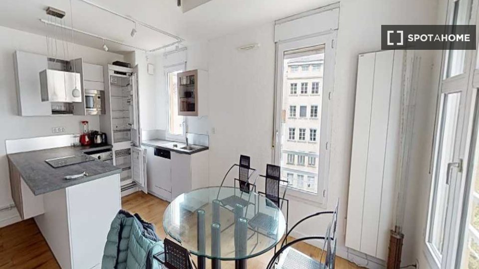 Double room Lyon, 5 beds, 120m² — photo 7