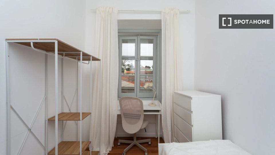 Double room Lisbon, 6 beds — photo 2