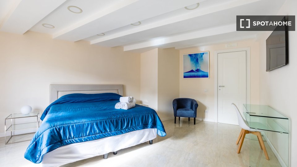 Apartment Naples, 1 bed, 95m² — photo 12