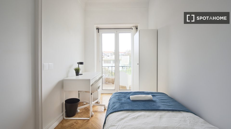 Double room Lisbon, 9 beds — photo 41