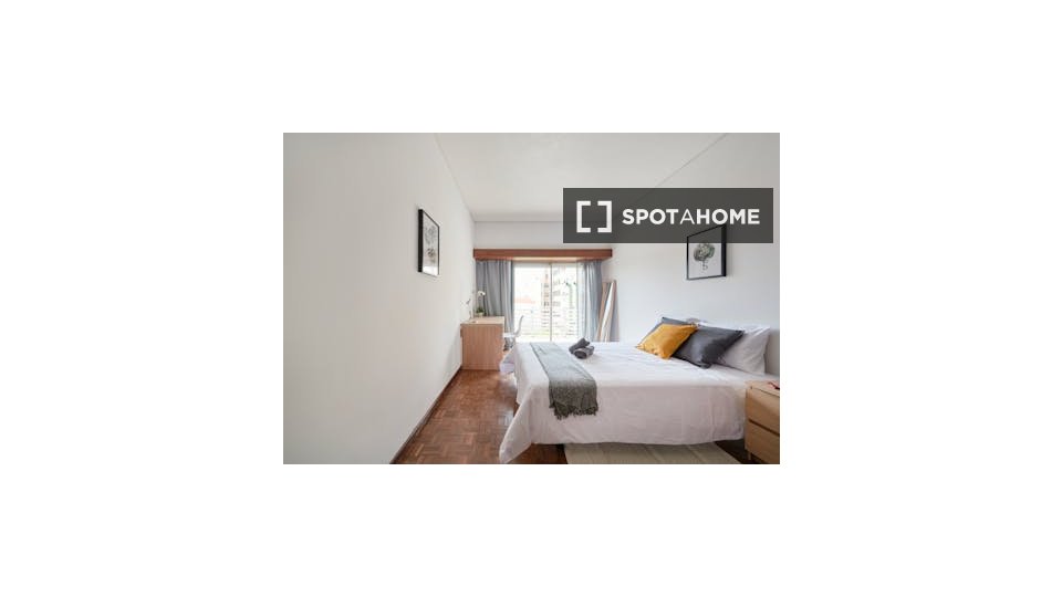 Double room Lisbon, 6 beds — photo 8
