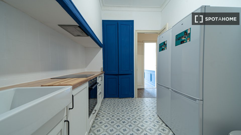 Double room Barcelona, 7 beds, 160m² — photo 16