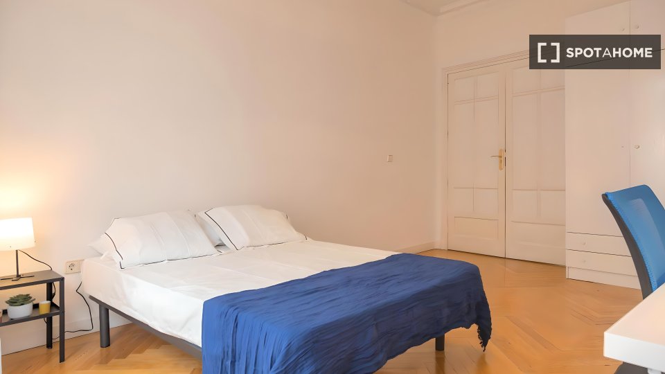 Double room Madrid, 7 beds — photo 15
