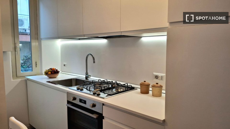 Apartment Milan, 1 bed — photo 1