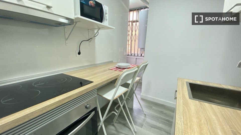 Double room Madrid, 4 beds — photo 26