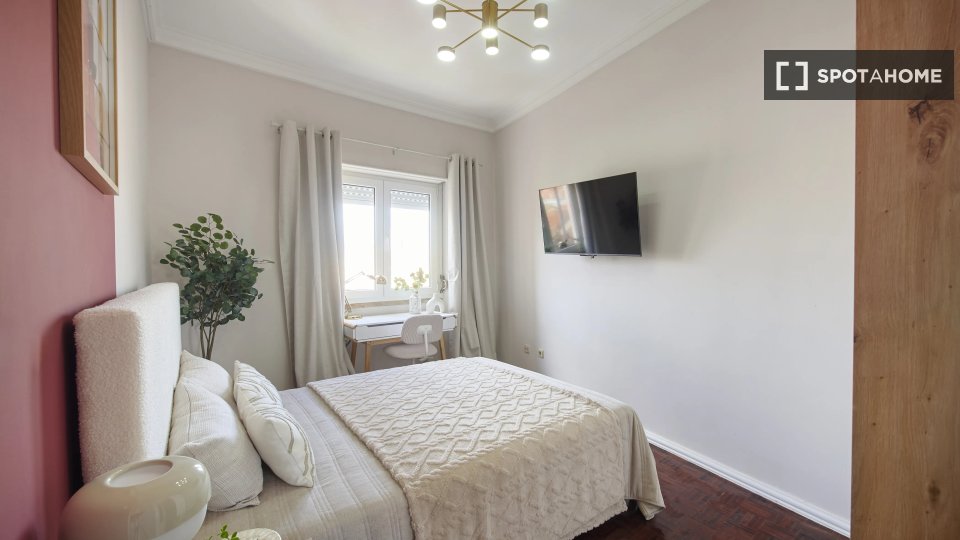 Double room Lisbon, 4 beds — photo 1