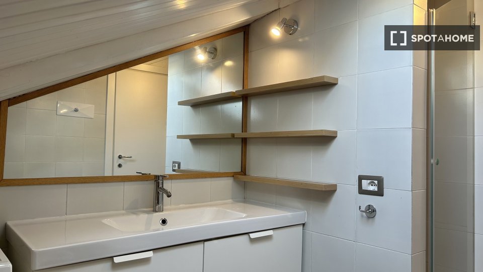 Apartment Milan, 1 bed, 58m² — photo 1