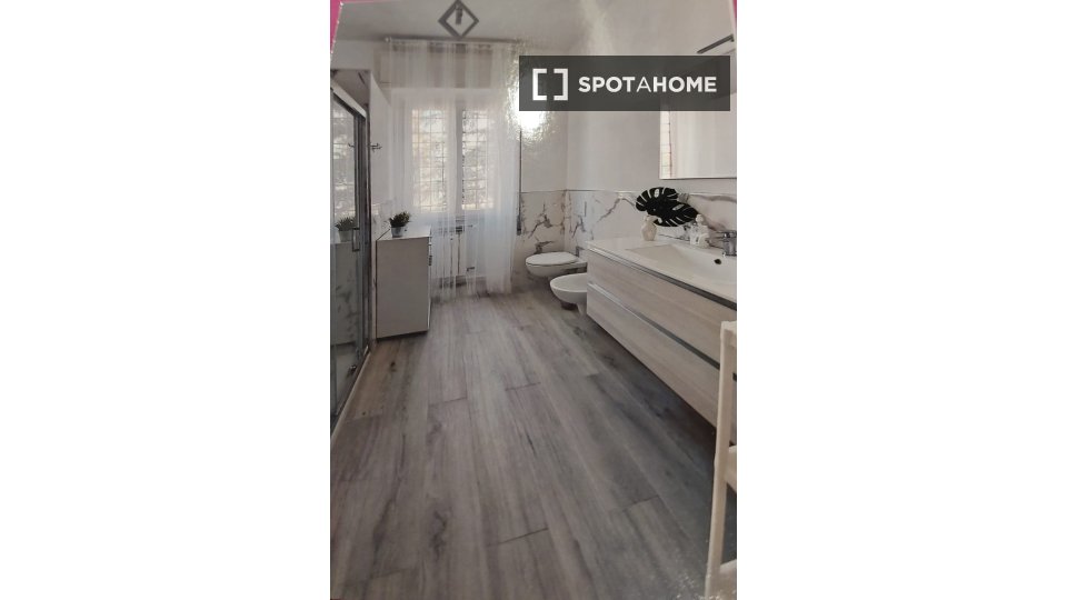 Double room Brescia, 4 beds — photo 8