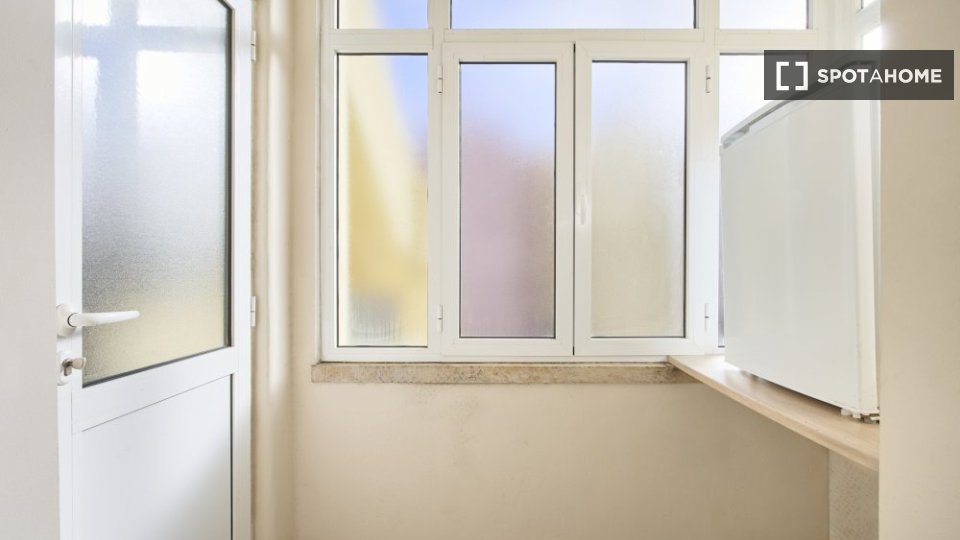 Double room Lisbon, 6 beds — photo 19