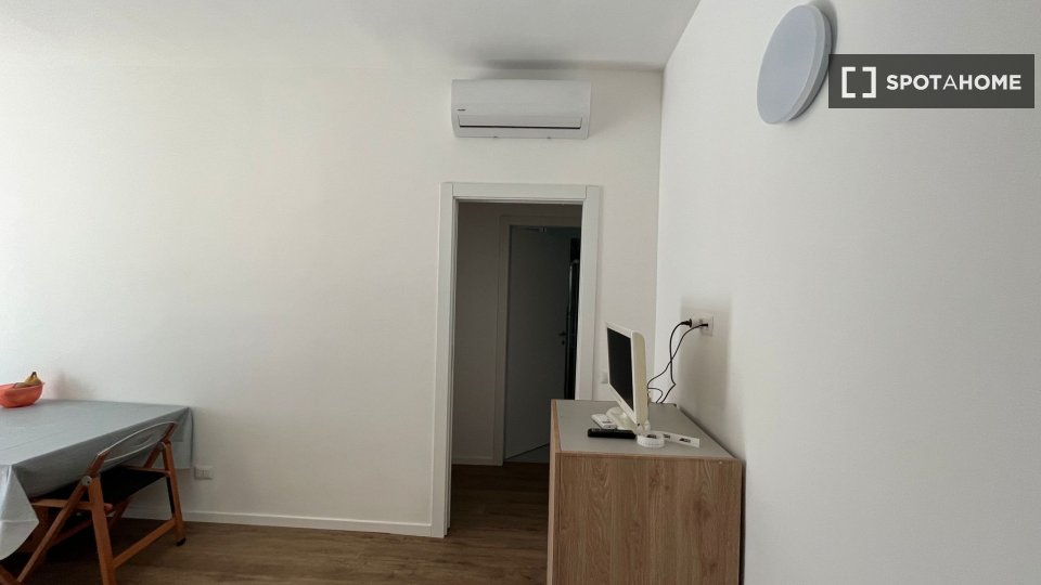 Double room Milan, 2 beds, 62m² — photo 2