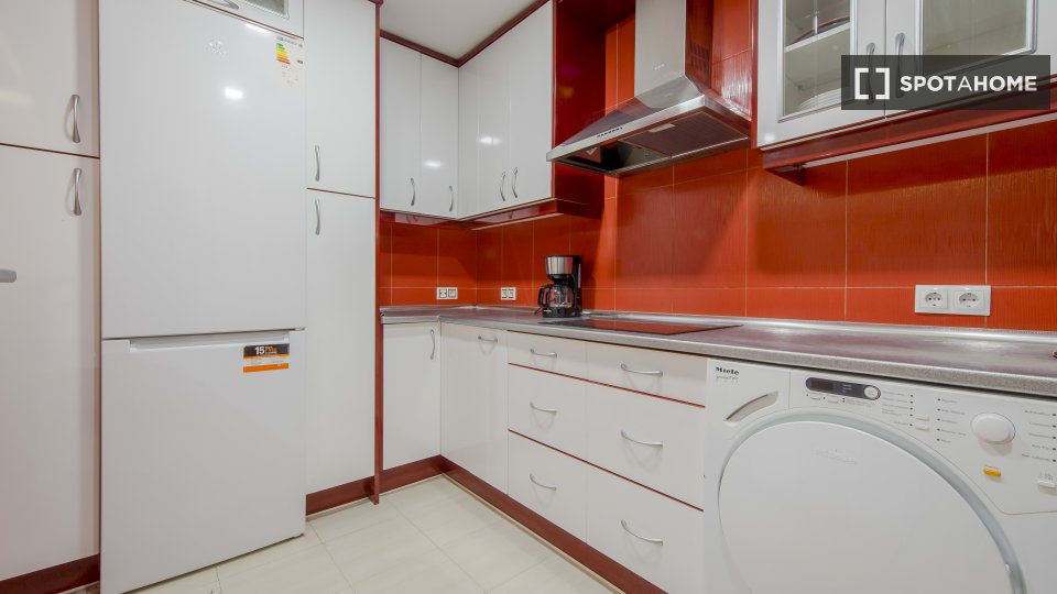 Double room Madrid, 4 beds, 87m² — photo 7
