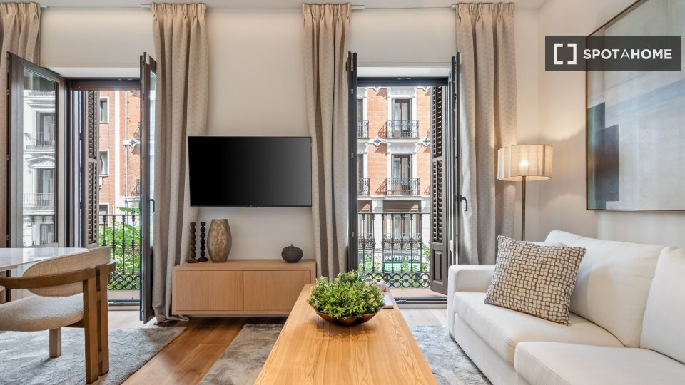 Apartment Madrid, 4 beds, 125m² — photo 12