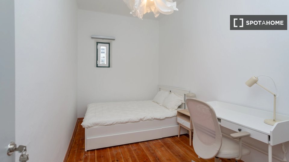 Double room Lisbon, 6 beds — photo 1